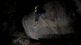 Beaver Cleaver (V4) - Tall Beta: Lake Tahoe Bouldering [Pfiff]