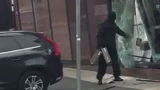 Yorkshire bank robbery in leeds at day time