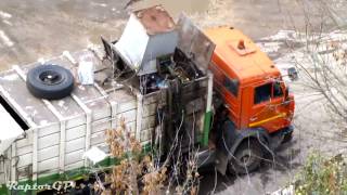 Russian KAMAZ and ZIL garbage trucks. Мусоровозы на шасси ЗиЛ и КАМАЗ