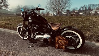 Harley-Davidson Softail with ALEX LEATHER CRAFT seat & bag