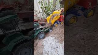 कार्तिक ट्रैक्टर चला रहा है 🚜 🚜 #tractor #tractorvideo #shorts