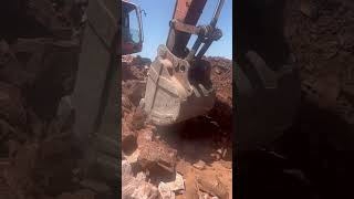 ASMR, excavator bucket going through rock and loading truck. #asmr #doosan #excavator