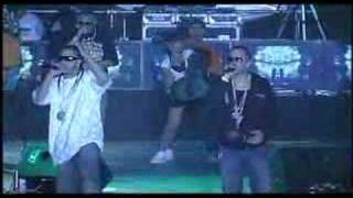 BuscandO AlgO - Wisin y Yandel Ft Gadiel - En VivO Venezuela