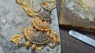 Qismat Gold  is live gold tie chain designs