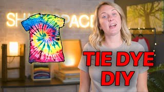 How to Tie Dye a Shirt - T-shirt DIY - Simple Tie Dye Craft Shown