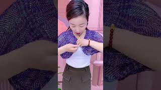 More elegant and feminine with a scarf, making women more adorable #shortvideo #viralvideo