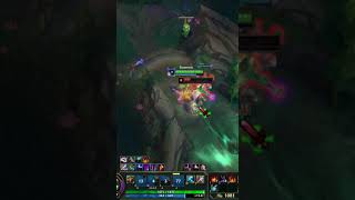 #abelaia en #Twitch | #kingrammus rematando con un smite #leagueoflegends