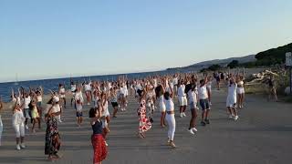 Grand FLASHMOB Jerusalema à la base nature Fréjus plage mer danse plage soleil tube de l'été