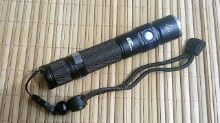 Gearbest Unboxing: Eagle Eye X5R Cree XM  L2 U2 3C 1000Lm Rechargeable LED Flashlight