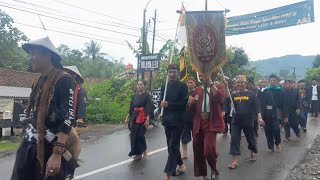 Rombongan Karnaval Panji dan Karnaval Mahkota diiringi dari Kecamatan Darmaraja