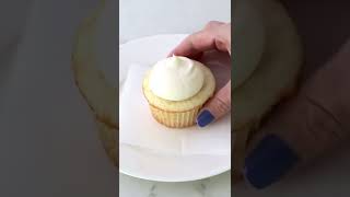 Pineapple Cupcake Decorating \\ Summer Cupcake #shorts