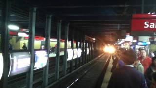 Subway train arrives in station - Buenos Aires