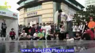 Frog vs Rocket_ UK CHAMPS KOREA '09.flv