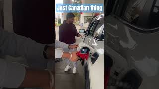 खुद ही भरना पड़ता है यहां petrol 🇨🇦#canada #trending #shorts #car#shortvideo