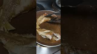 Fried fish #shortvideo #food #satisfying