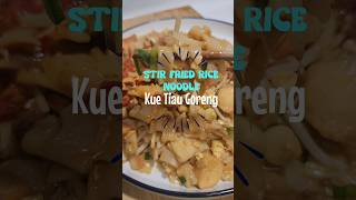 KWETIAU GORENG SEAFOOD [STIR FRIED RICE NOODLE WITH SEAFOOD]