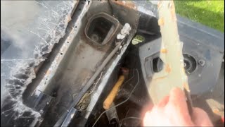 Rust cuts on Nissan cefiro a31 / ravdog putting his matchanic’s to the test #33