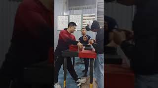 solo arm wrestling ( Vật Tay )