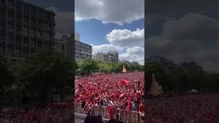 #liverpool taraftarı #paris'te #youllneverwalkalone #uclfinal2022 #championsleague  #realmadrid #aag