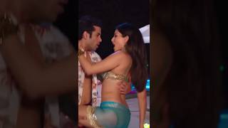 Sunny in bikini in Dekhega Raja song | Sunny Leone |Vir Das |Tushar Kapoor | Mastizaade |P4