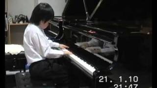 7 yo piano prodigy Shuan Hern Lee plays Polichinelle by Rachmaninoff