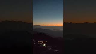 #shorts #arijitsingh  #sandakphu #sunrise #kanchenjunga #kesariya 🏔️🌲🎧 #peace 😌