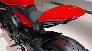 2023 Ducati Diavel V4 Red HD 1080 Special Edition Design Special First Impression