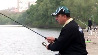 Ловля Плотвы и Карася Фидером в Мегаполисе  Мастер класс 261HD  Feeder fishing in the city