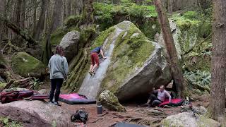 Nadia's Slab (V1) - Tall Beta: Squamish Bouldering [Pfiff]