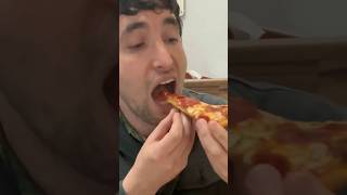 How Good is Chuck E Cheese Pizza? Chuck E Cheese Pizza eating and review (pepperoni pizza)