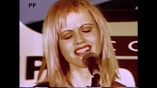 The Cranberries (live Básico 40) 17.2.95