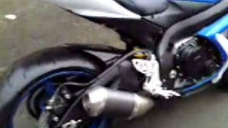 suzuki gsxr 600 k7 with scorpion exhaust