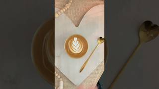 Lovely ❤️Vid by @lelattearte #coffee #kruve #latteart #espresso #coffeetime #latte #specialtycoffee