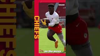 Tyreek Hill shows off his juke moves in pre-game against the 49ers