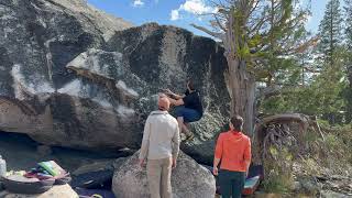 Fly if You're a Shorty (V3) - Tall Beta: Lake Tahoe Bouldering [Pfiff]