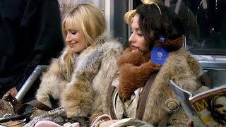 10 2 BROKE GIRLS women in furs