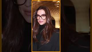 Deepika Padukone snapped at Mumbai Airport