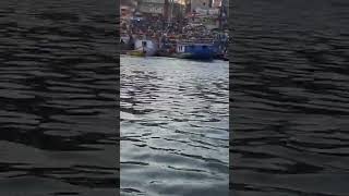 Banaras ke ghaat par boating maza aa gaya... 😃😃😃