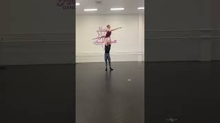 These ballet dancers break physics! 🤯 #ballet