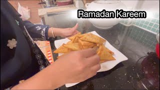 Ramadan kareem |kheema samosa’s#howtomakesamosaathome  #howtofoldsamosa #nazos