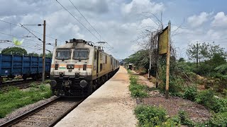 Itwari Bilaspur Intercity Express Accelerating at Bhilai Nagar| Indian Railways