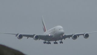 Crosswind Emirates A380 and Icelandair 737 Max 9 Heathrow Airport