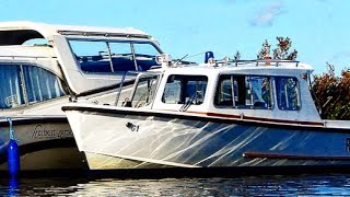 Mooring in the demasting area, water barrels & several boats #holidays #tides #ranger