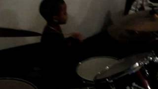 AMAZING 5 YEAR OLD DRUMMER "JEREMIAH"