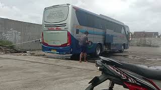 Artis armada bus Sumber Alam jalur selatan dan jalur utara tol trans Jawa, pooll Jogja