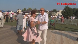 Niesamowity GENIO przeżywa drugą młodość i wiruje w tańcu jak SZALONY ! Kapela Bronka MACHLA