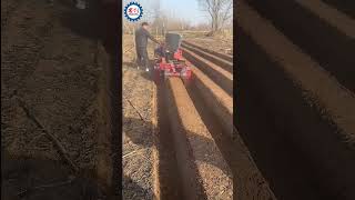 Mini Tracked Tractor Trenching Machine For Planting Strawberries