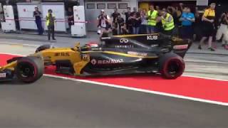 Robert Kubica leaves the pits with a huge fail