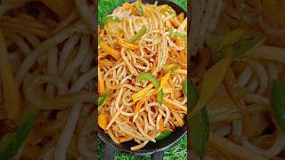 Veg hakka noodles | Veg chowmein | Street style veg hakka noodles #shorts #streetfood