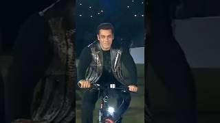 Salman Khan with cycle on road| watsapp status Jalwa #salman #attitude #viral #shorts #status